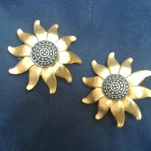 Clip on flower earrings